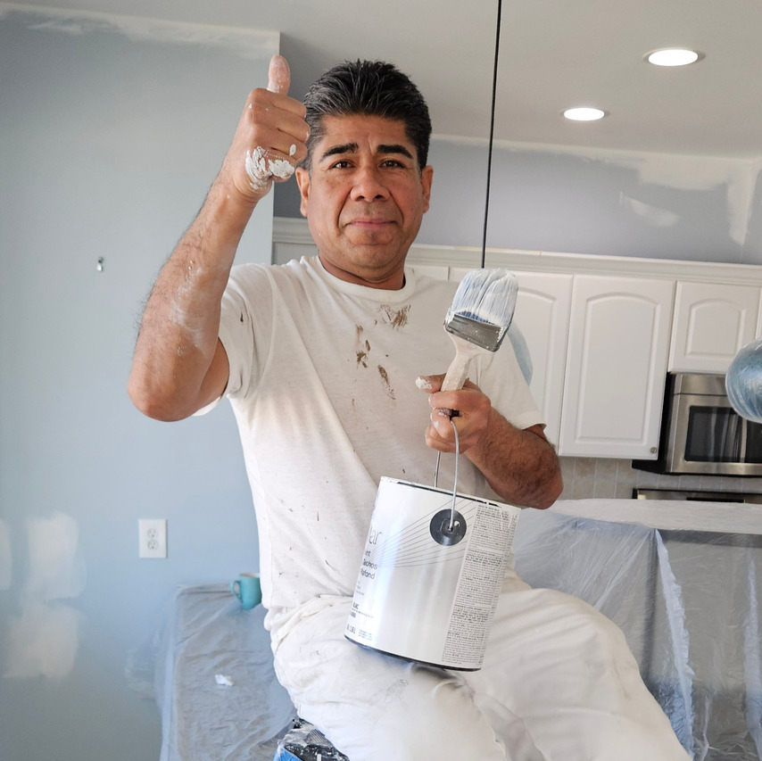 Ariano 'El Primo' Abad on the job